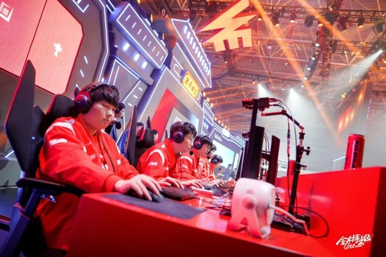 车迷们再次 车迷们再次